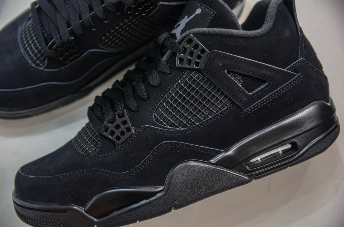 Jordan
Air Jordan 4 Retro "Black Cat 2020" sneakers