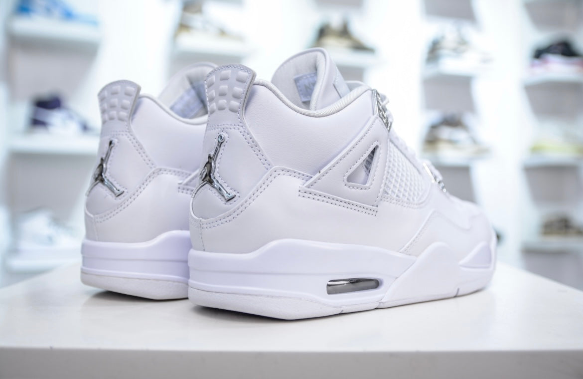 Jordan
Air Jordan 4 Retro "Pure Money" sneakers