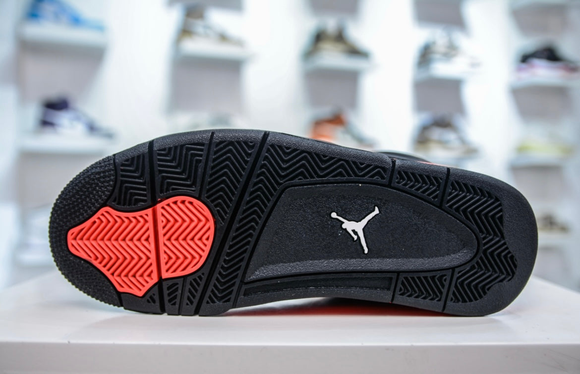 Jordan
Air Jordan 4 Retro "Red Thunder" sneakers
