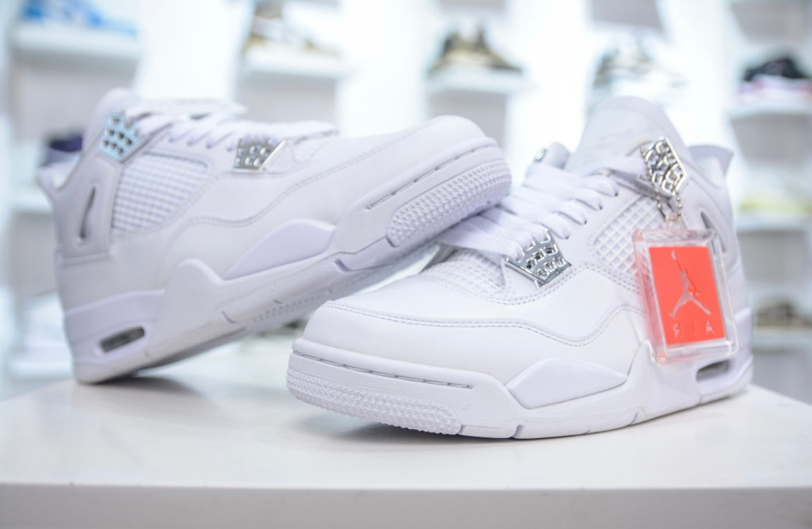 Jordan
Air Jordan 4 Retro "Pure Money" sneakers