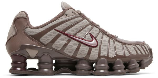 NIKE SHOX