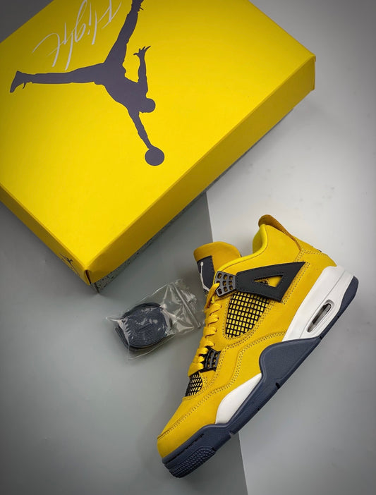 Jordan
Air Jordan 4 Retro "Lightning 2021" sneakers