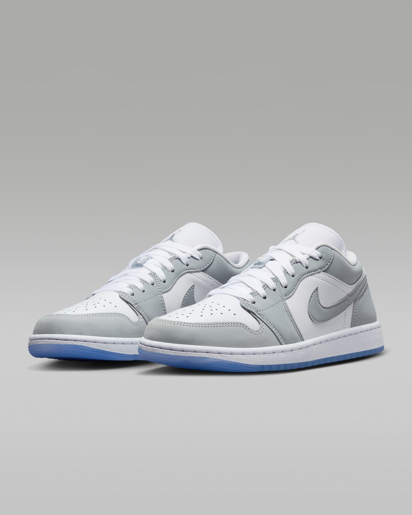 Air Jordan 1 Low shoes in the White/Wolf Grey-Aluminum