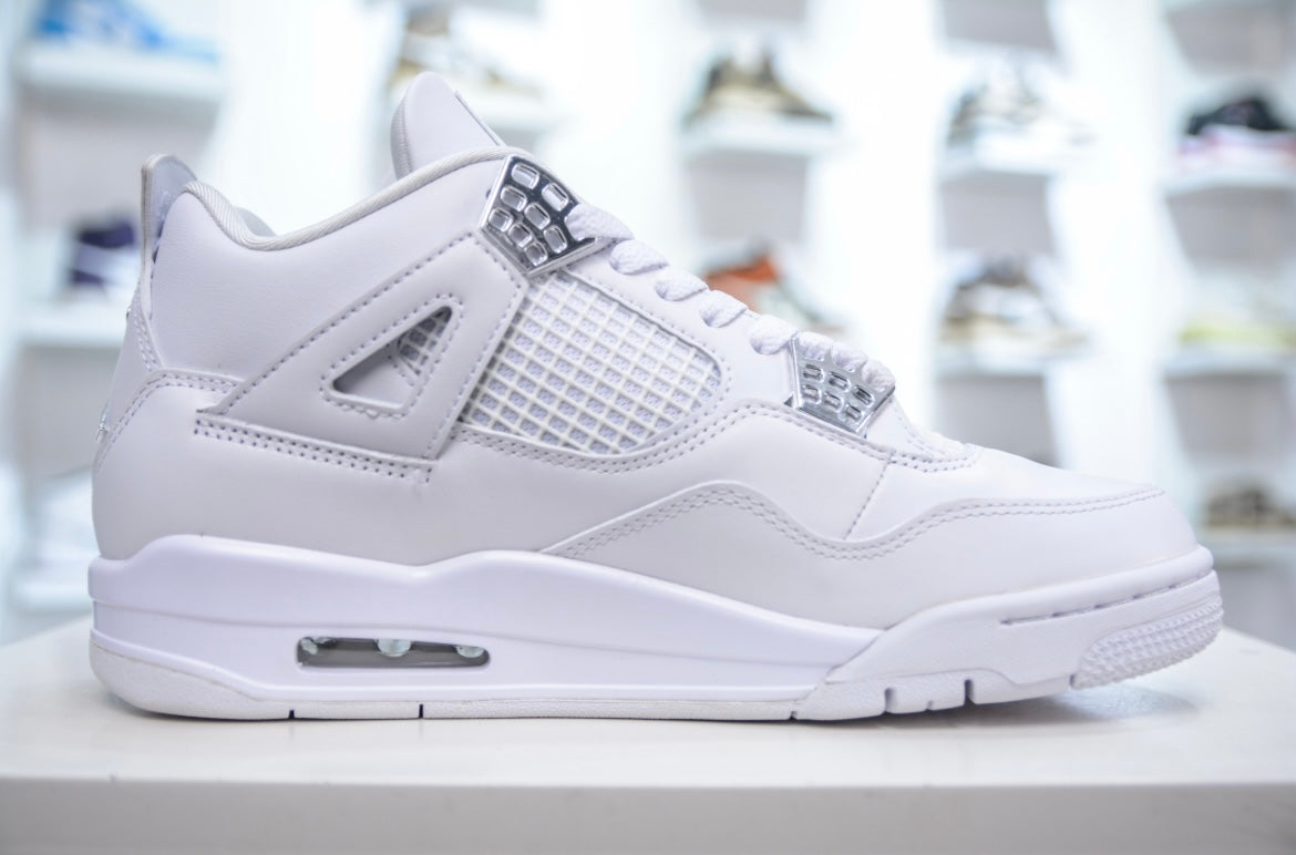 Jordan
Air Jordan 4 Retro "Pure Money" sneakers