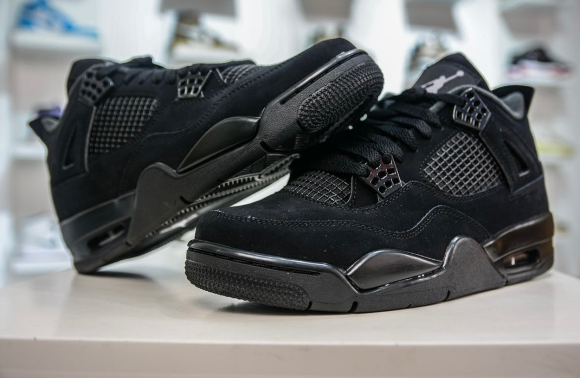 Jordan
Air Jordan 4 Retro "Black Cat 2020" sneakers