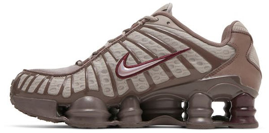NIKE SHOX
