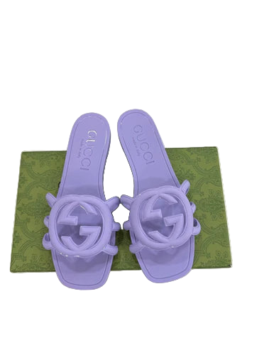 GUCCI
Gucci Interlocking G Slide Sandals