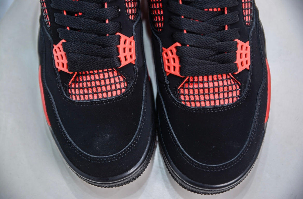 Jordan
Air Jordan 4 Retro "Red Thunder" sneakers