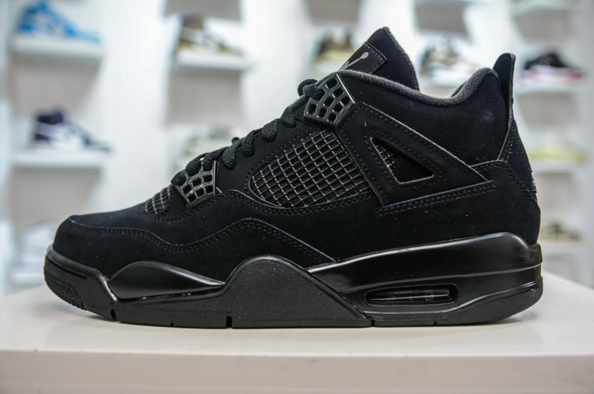 Jordan
Air Jordan 4 Retro "Black Cat 2020" sneakers