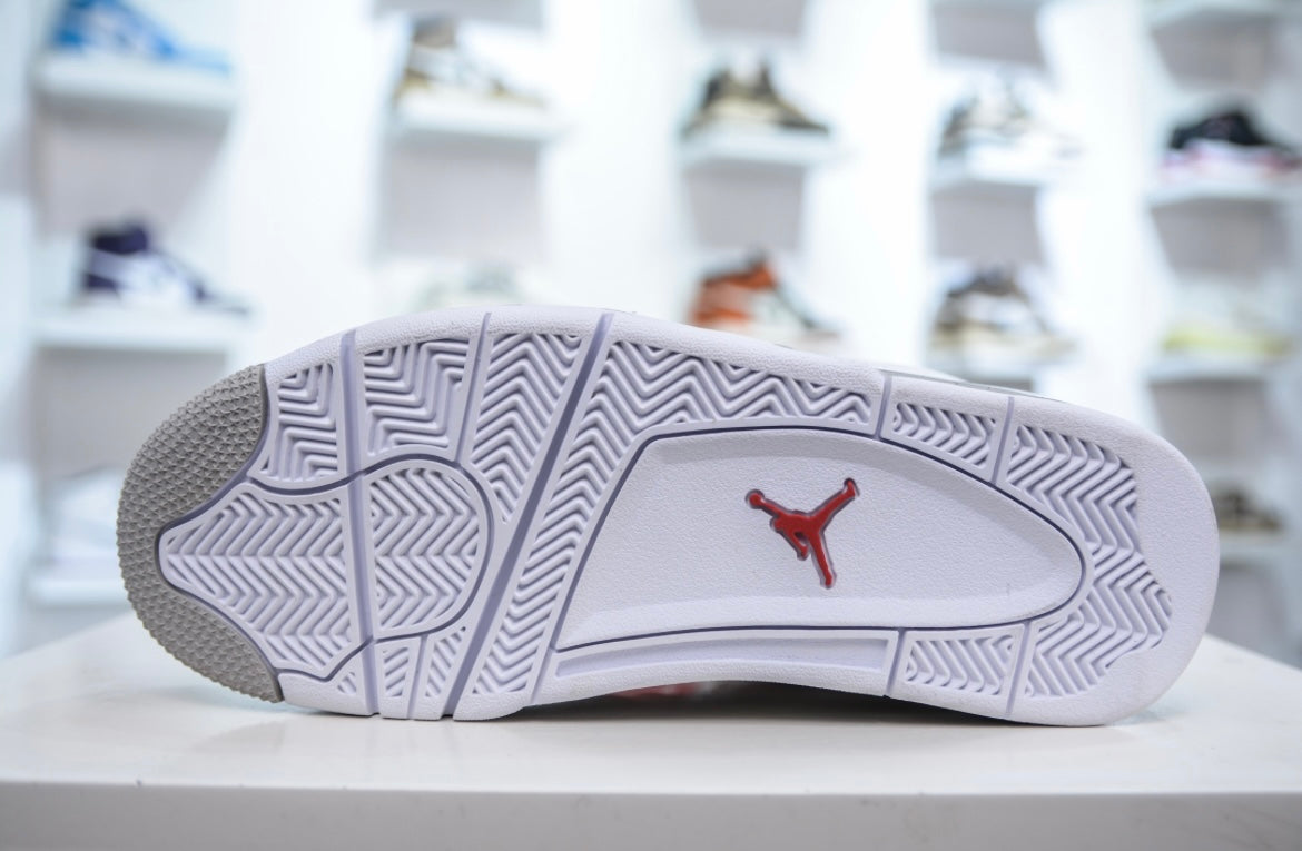 Jordan
Air Jordan 4 Retro "White Oreo" sneakers