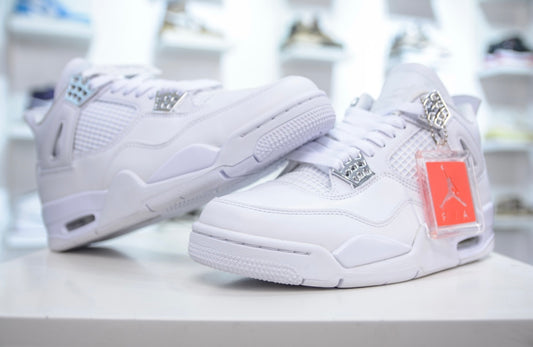Jordan
Air Jordan 4 Retro "Pure Money" sneakers