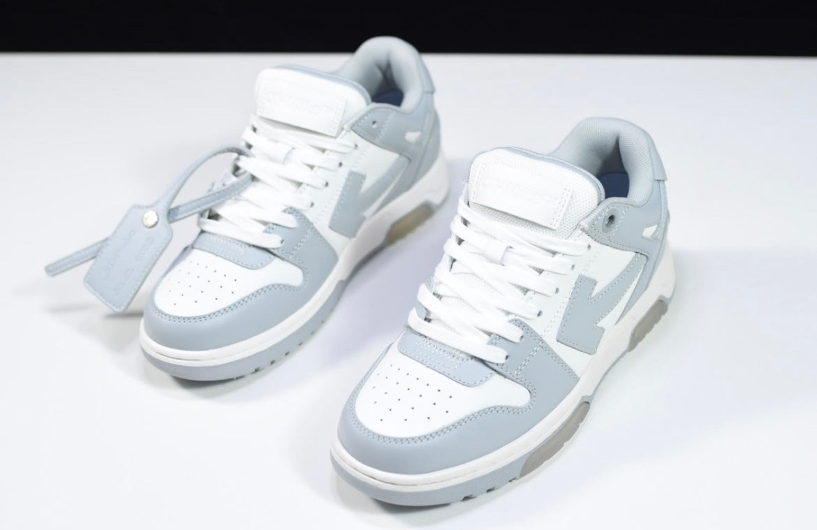 Off-White
Out Of Office leather sneakers